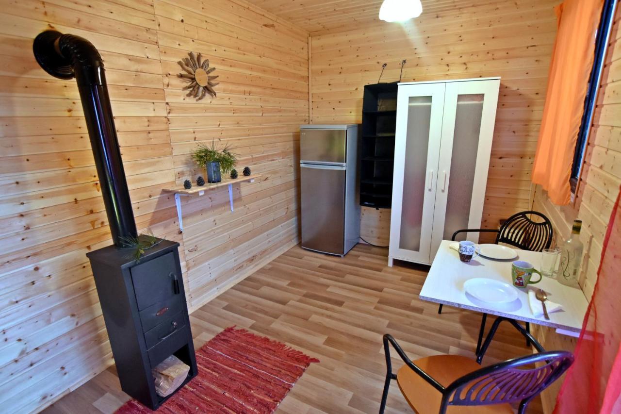 Theológos Drolma Ling Nature Cabins מראה חיצוני תמונה